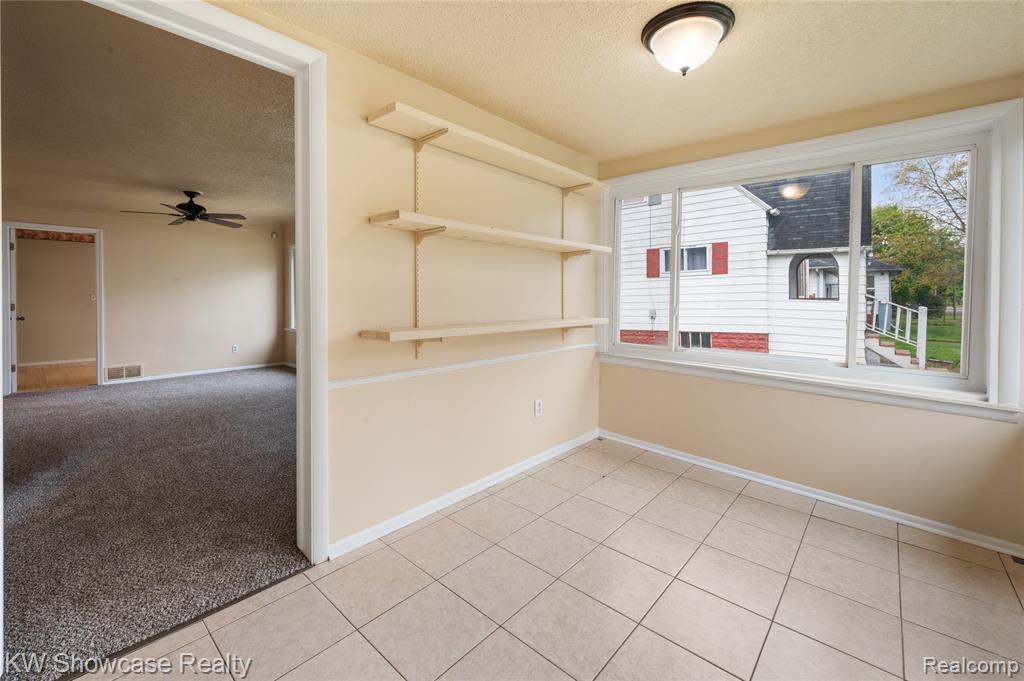 1409 Stocker Avenue Flint, MI 48503 - Photo 5 of 25