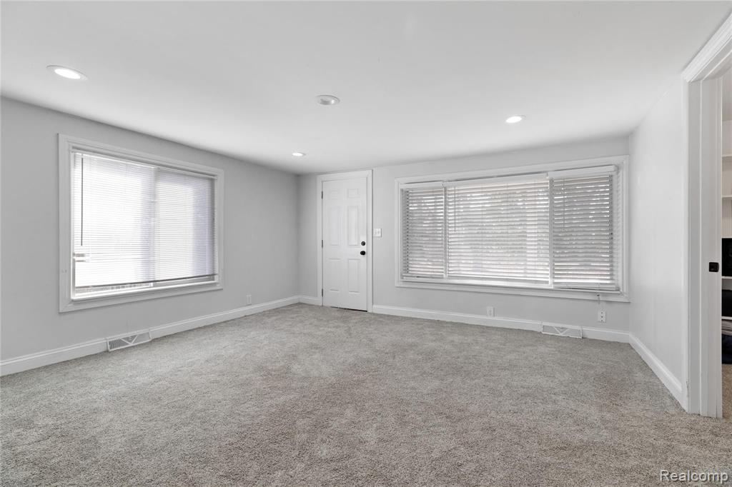3371 York Road Rochester Hills, MI 48309 - Photo 16 of 38