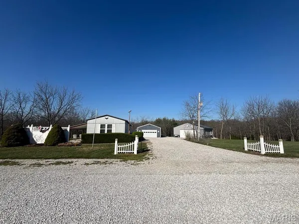 $235,000 | 18046 Monroe Road 453, Paris, MO 65275