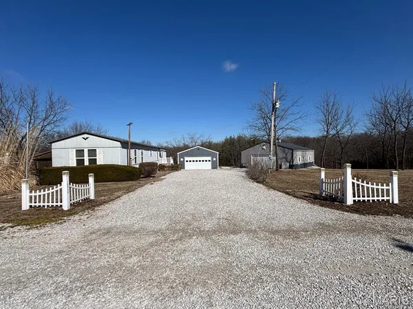 $245,000 | 18046 Monroe Road 453, Paris, MO 65275