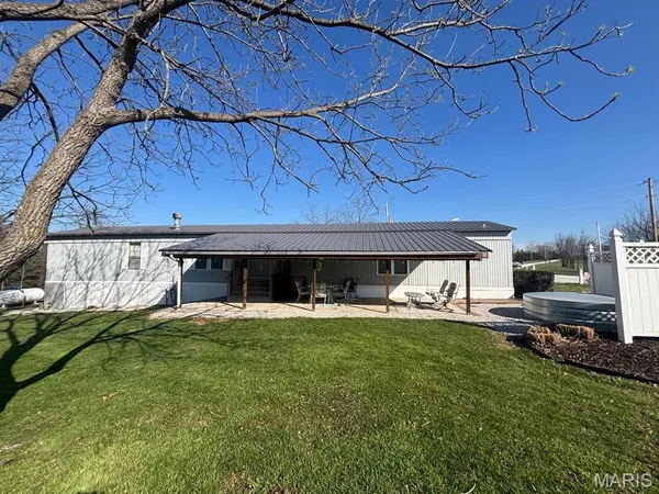 $235,000 | 18046 Monroe Road 453, Paris, MO 65275