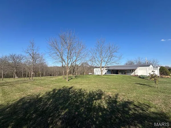 $235,000 | 18046 Monroe Road 453, Paris, MO 65275