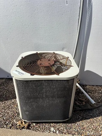 $245,000 | 18046 Monroe Road 453, Paris, MO 65275