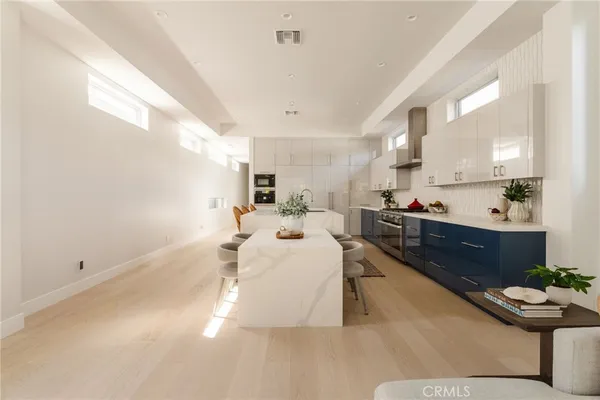 $3,500,000 | 664 Rosecrans Avenue, Manhattan Beach, CA 90266