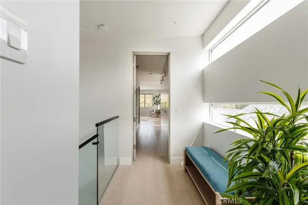 $3,500,000 | 664 Rosecrans Avenue, Manhattan Beach, CA 90266