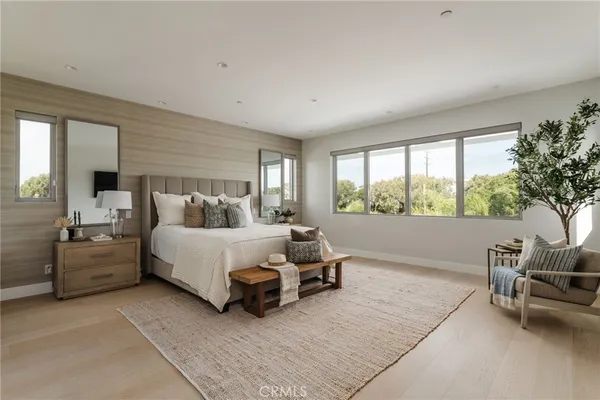 $3,500,000 | 664 Rosecrans Avenue, Manhattan Beach, CA 90266