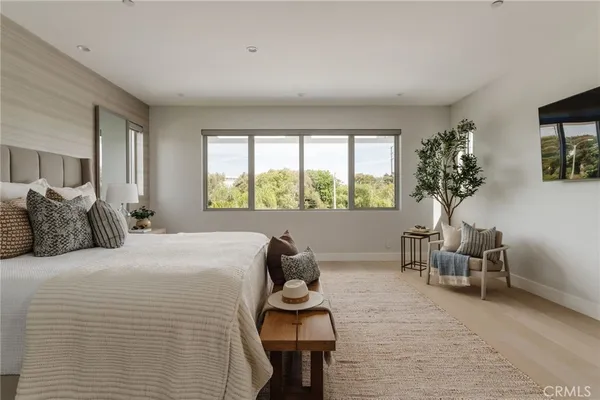 $3,500,000 | 664 Rosecrans Avenue, Manhattan Beach, CA 90266