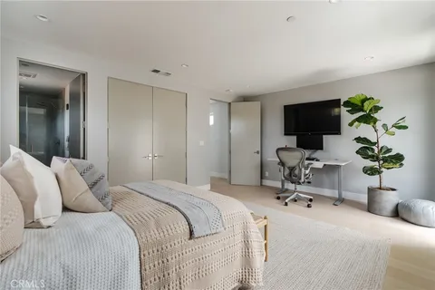 a bench sitting in front of a building