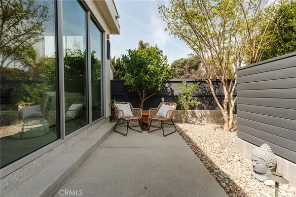 $3,500,000 | 664 Rosecrans Avenue, Manhattan Beach, CA 90266