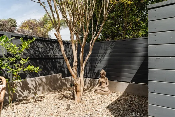 $3,500,000 | 664 Rosecrans Avenue, Manhattan Beach, CA 90266