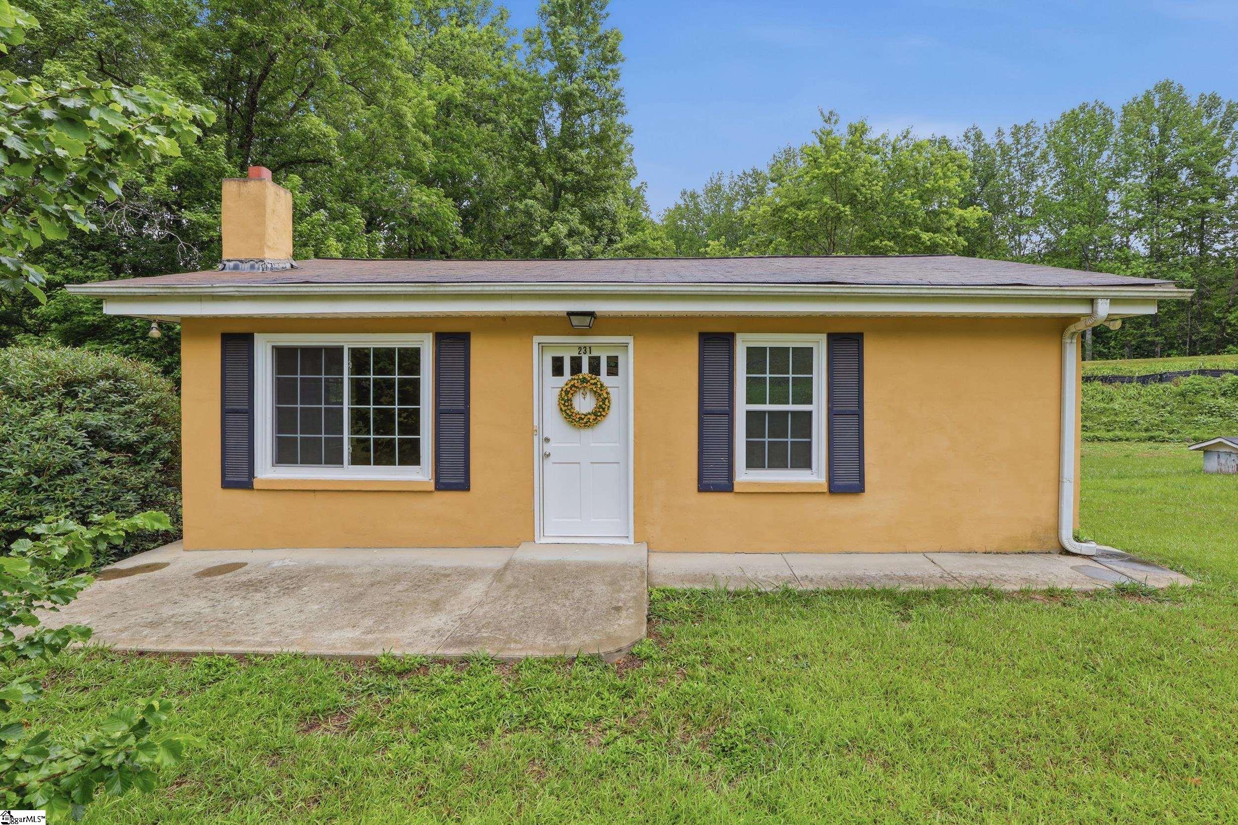231 State Rd S-42-2985 Landrum, SC 29356 - Photo 1 of 30