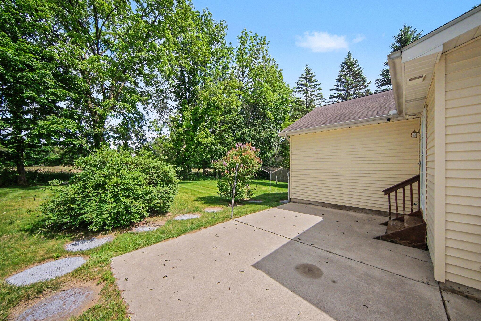 103 Ridgeview Court Grass Lake, MI 49240 - Photo 32 of 38 032_file_5813