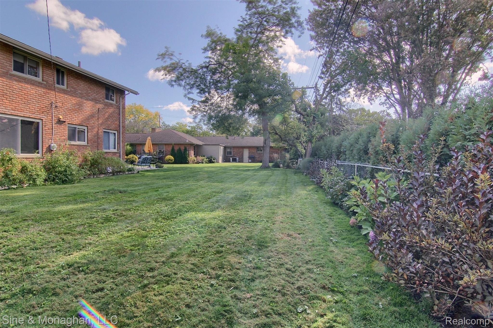 403 Barclay Road Grosse Pointe, MI 48236 - Photo 27 of 29 31-Backyard.jpg