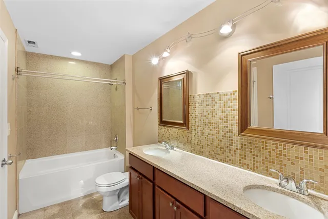 $1,700 | 4131 West Belmont Avenue, Unit 204, Chicago, IL 60641