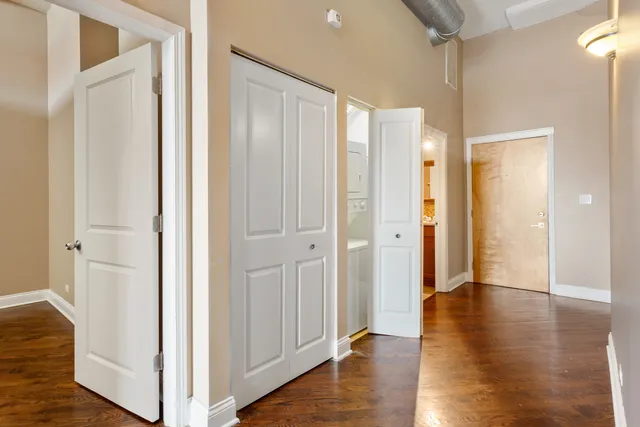 $1,700 | 4131 West Belmont Avenue, Unit 204, Chicago, IL 60641