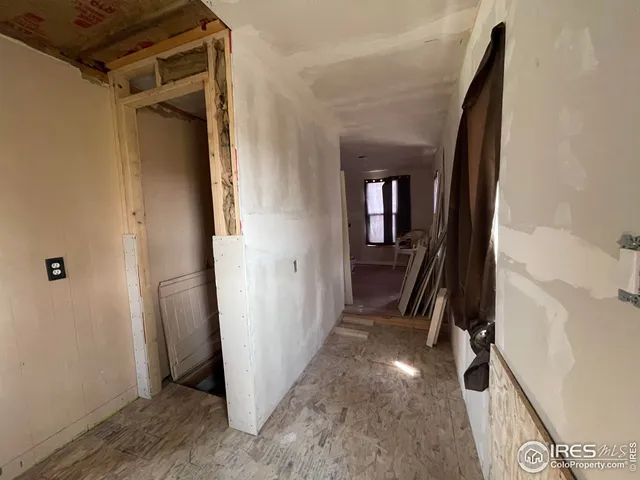 a view of room with washer and dryer