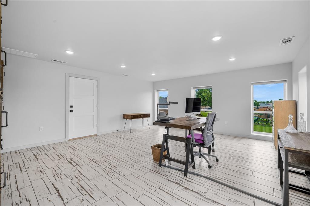 9346 Homestead Lane Forney, TX 75126 - Photo 32 of 39 A space to meet any need -- business office, playroom, homeschool room, additional sleeping quarters. It's large and versatile!