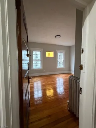 $2,500 | 54 North 5th Street, Unit 1, Newark, NJ 07107