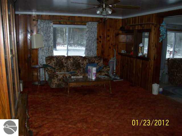 1956 Steves Road Omer, MI 48749 - Photo 4 of 12 1755032-3.JPG