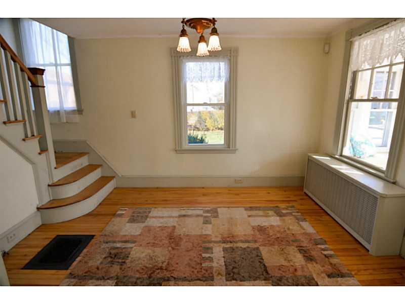 24 Ray Street Portland, ME 04103 - Photo 6 of 26 Living Room.