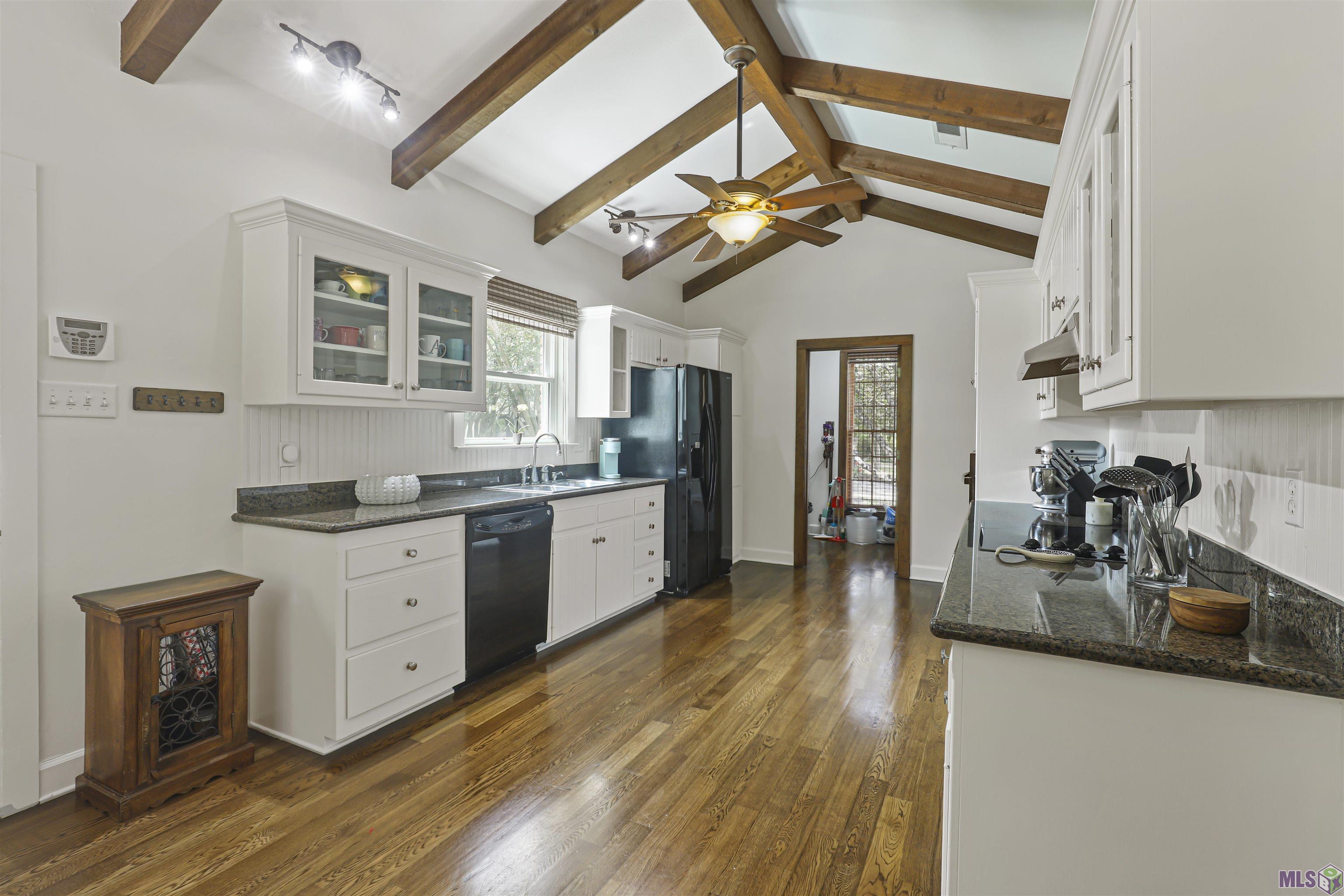 9541 Hunter Court Baton Rouge, LA 70809 - Photo 8 of 37 Gallery Image 8