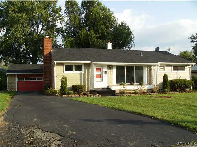 227 Bennington Road Amherst, NY 14226 - Photo 1 of 1 Exterior Front