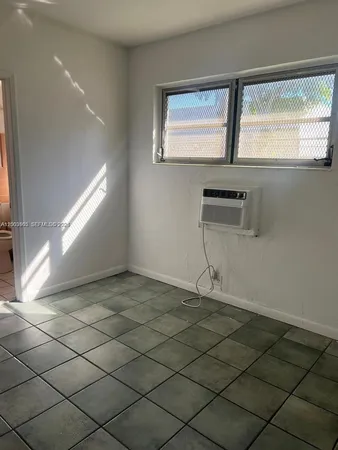 $1,550 | 12605 Northeast 13th Avenue, Unit 6, North Miami, FL 33161