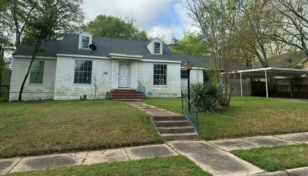 $94,500 | 2314 Cleveland Street, Paris, TX 75460