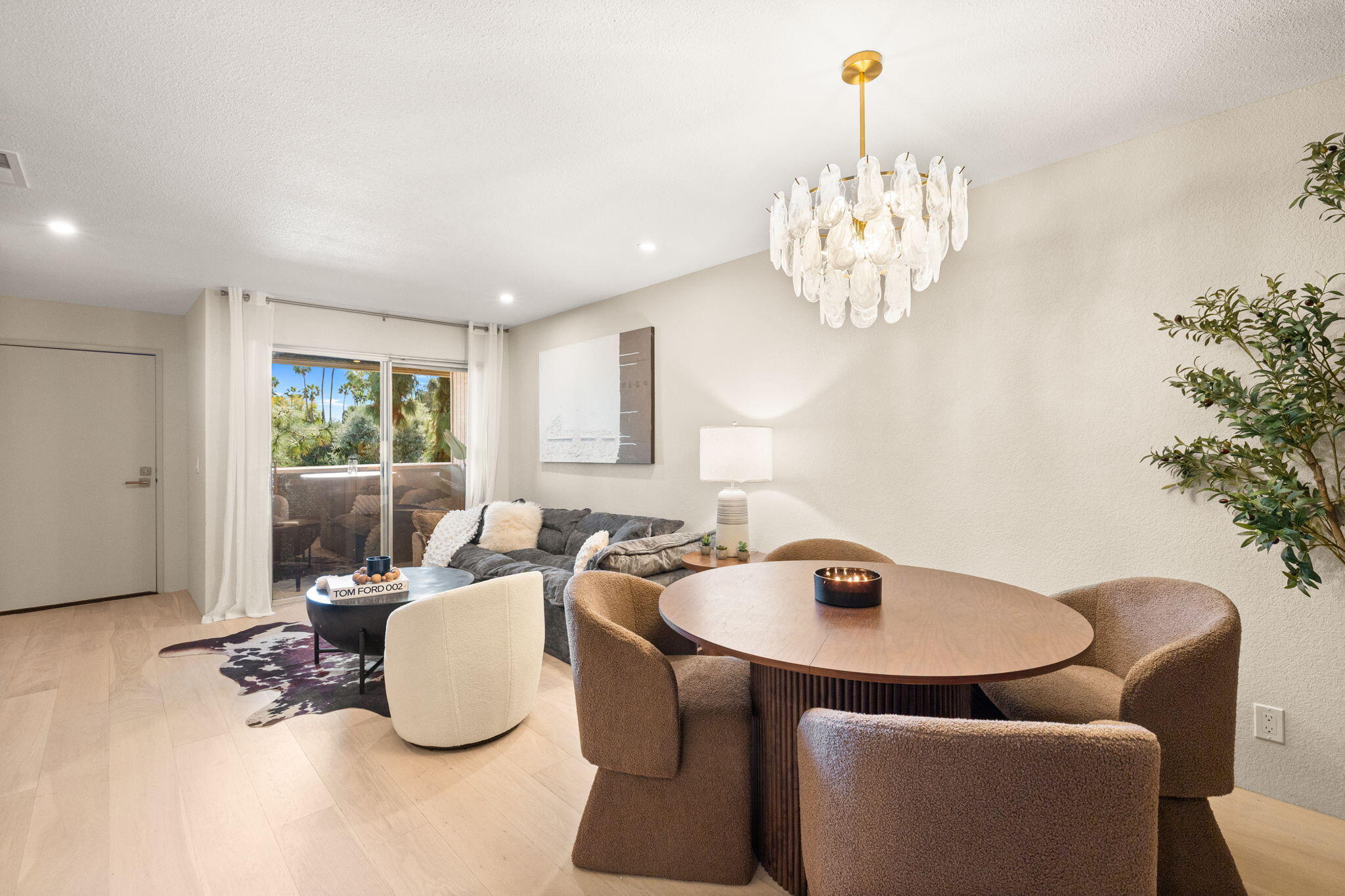 2857 North Los Felices Road, Unit 210 Palm Springs, CA 92262 - Photo 11 of 40 23-web-or-mls-8M4A8711