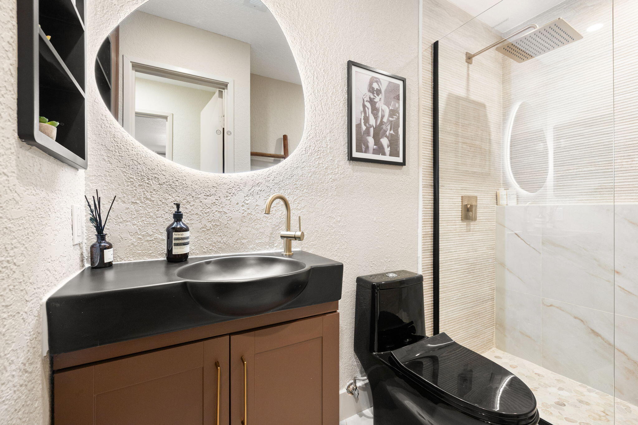 2857 North Los Felices Road, Unit 210 Palm Springs, CA 92262 - Photo 2 of 40 30-web-or-mls-8M4A8670