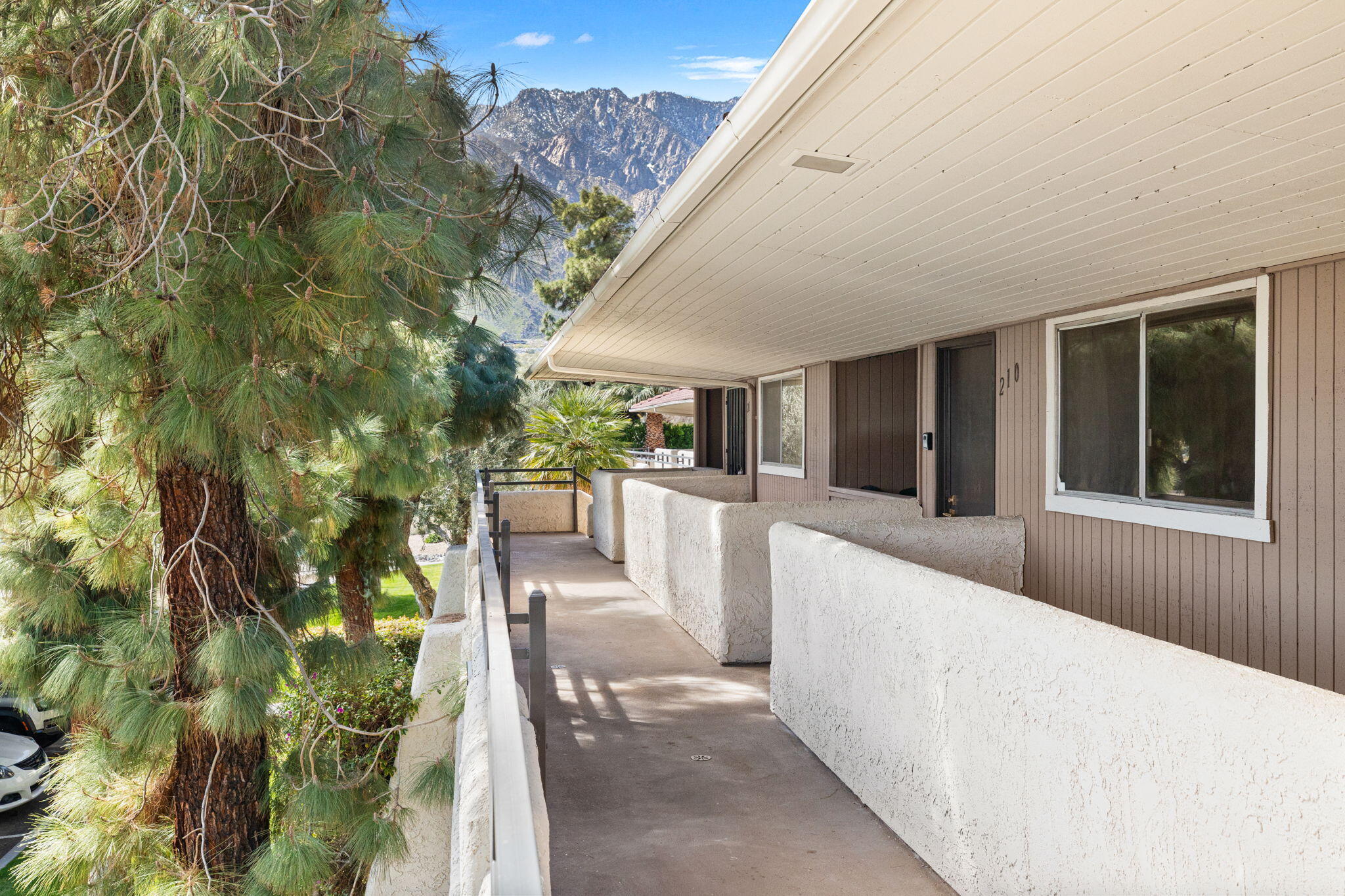 2857 North Los Felices Road, Unit 210 Palm Springs, CA 92262 - Photo 25 of 40 11-web-or-mls-8M4A8774