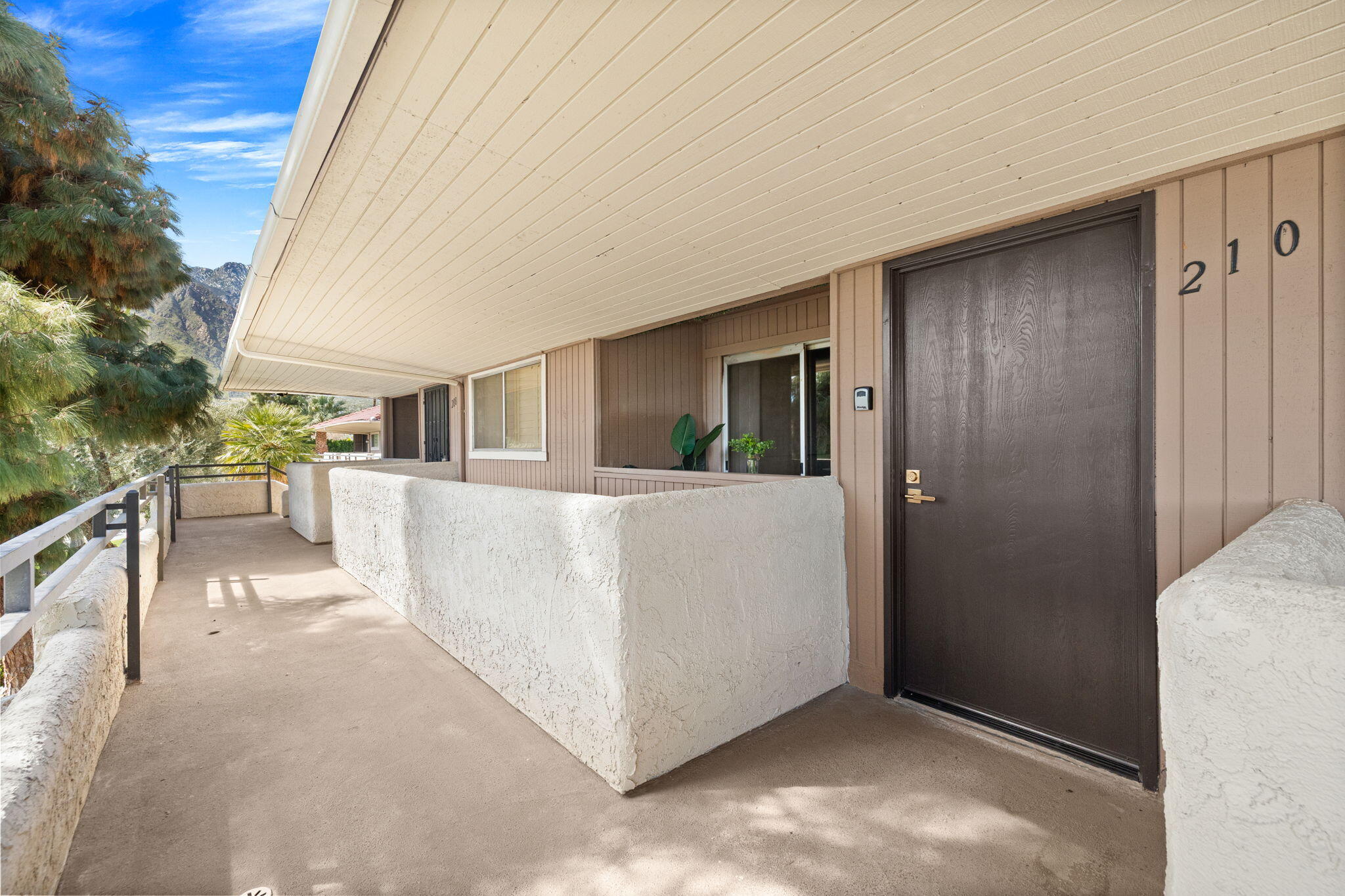 2857 North Los Felices Road, Unit 210 Palm Springs, CA 92262 - Photo 28 of 40 14-web-or-mls-8M4A8761