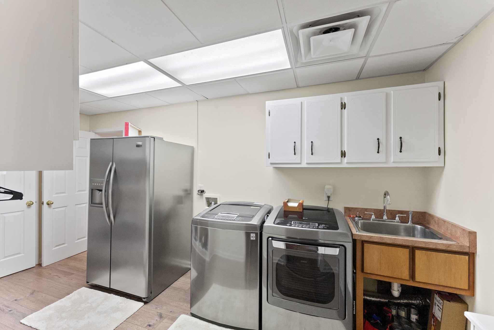 812 Burton Point Road Mount Juliet, TN 37122 - Photo 31 of 59 a kitchen with stainless steel appliances granite countertop a refrigerator and a stove