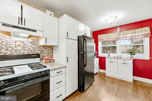 $340,000 | 12464 Sweet Briar Place, Philadelphia, PA 19154