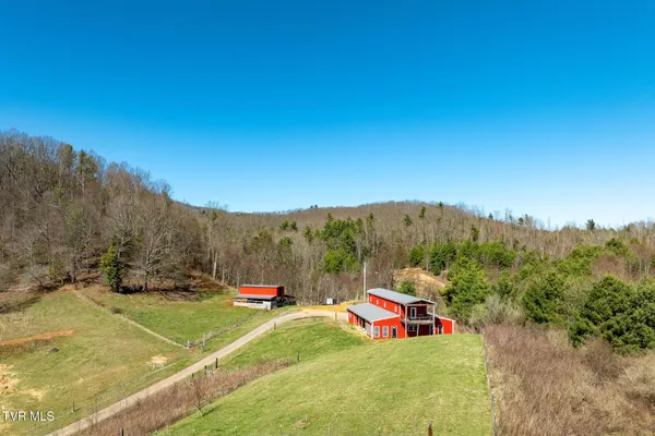 $775,000 | 533 Robinson Hollow Lane, Mountain City, TN 37683