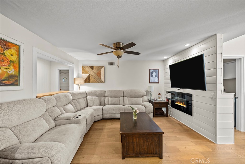 25520 Crockett Lane Stevenson Ranch, CA 91381 - Photo 12 of 46