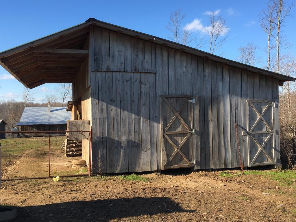 3981 Muckle Branch Road Ethridge, TN 38456 - Photo 29 of 30 barn