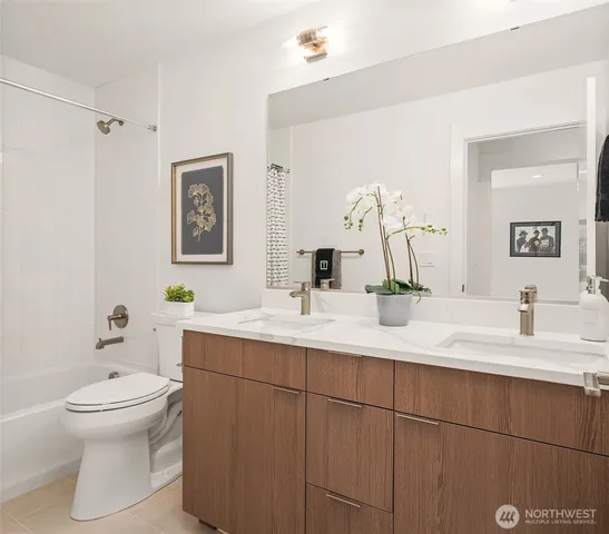 $2,299,995 | 14889 Site 8 Ne 2nd Court, Bellevue, WA 98007