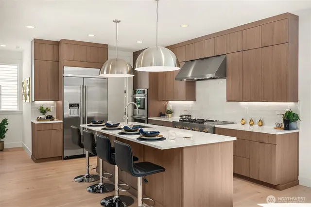 $2,299,995 | 14889 Site 8 Ne 2nd Court, Bellevue, WA 98007