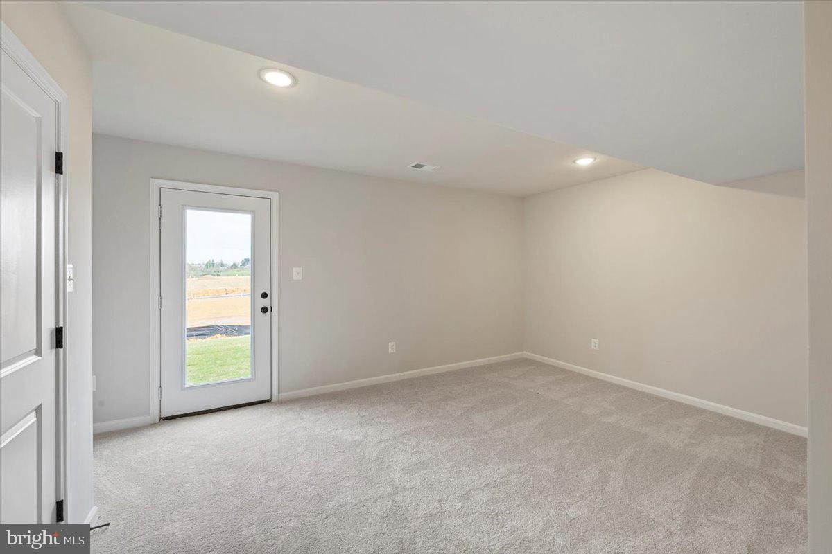 84 Thrower Road Hedgesville, WV 25427 - Photo 25 of 26 Similar Rec Room