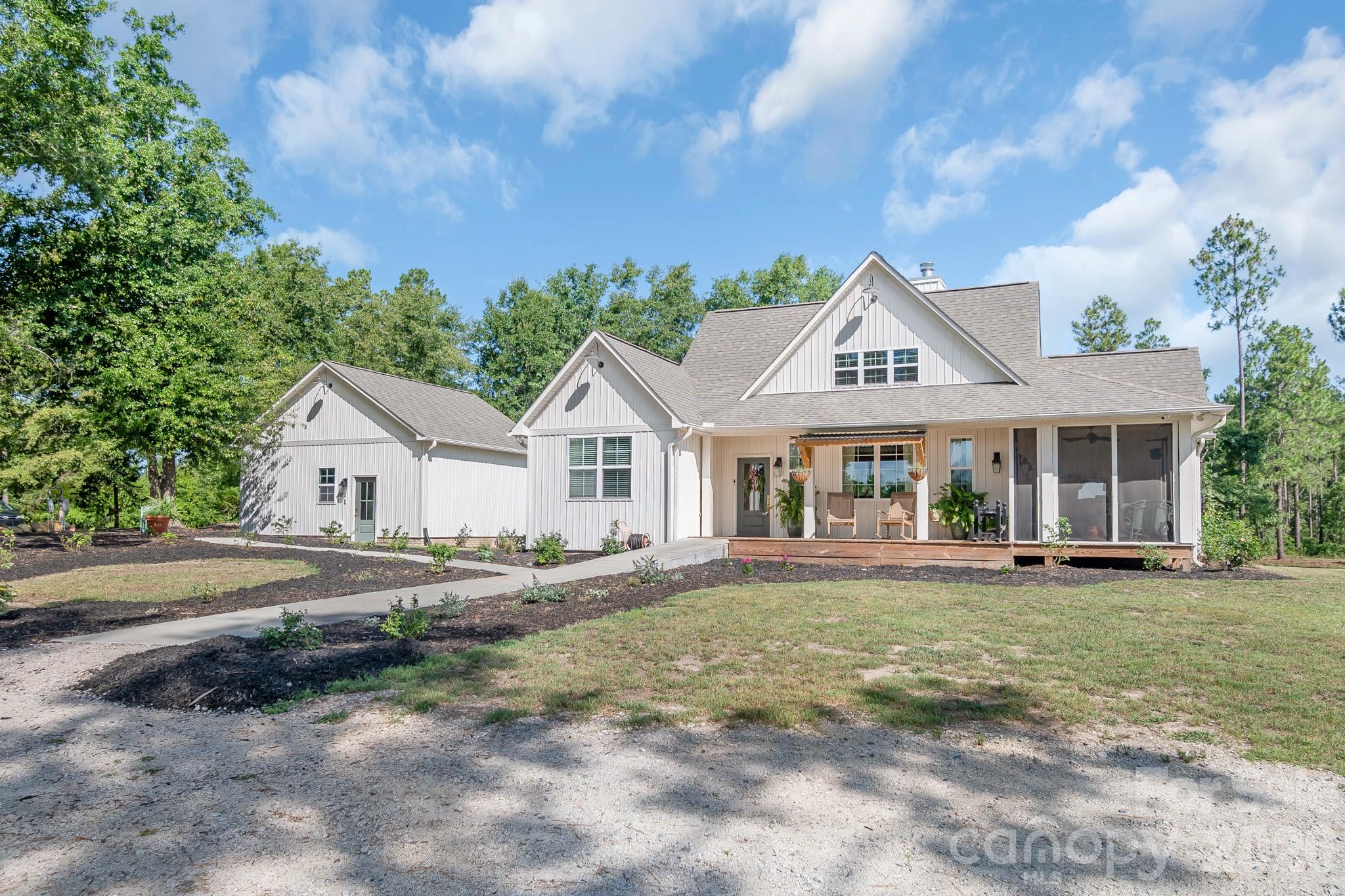 718 Jones Road Kershaw, SC 29067 - Photo 2 of 46