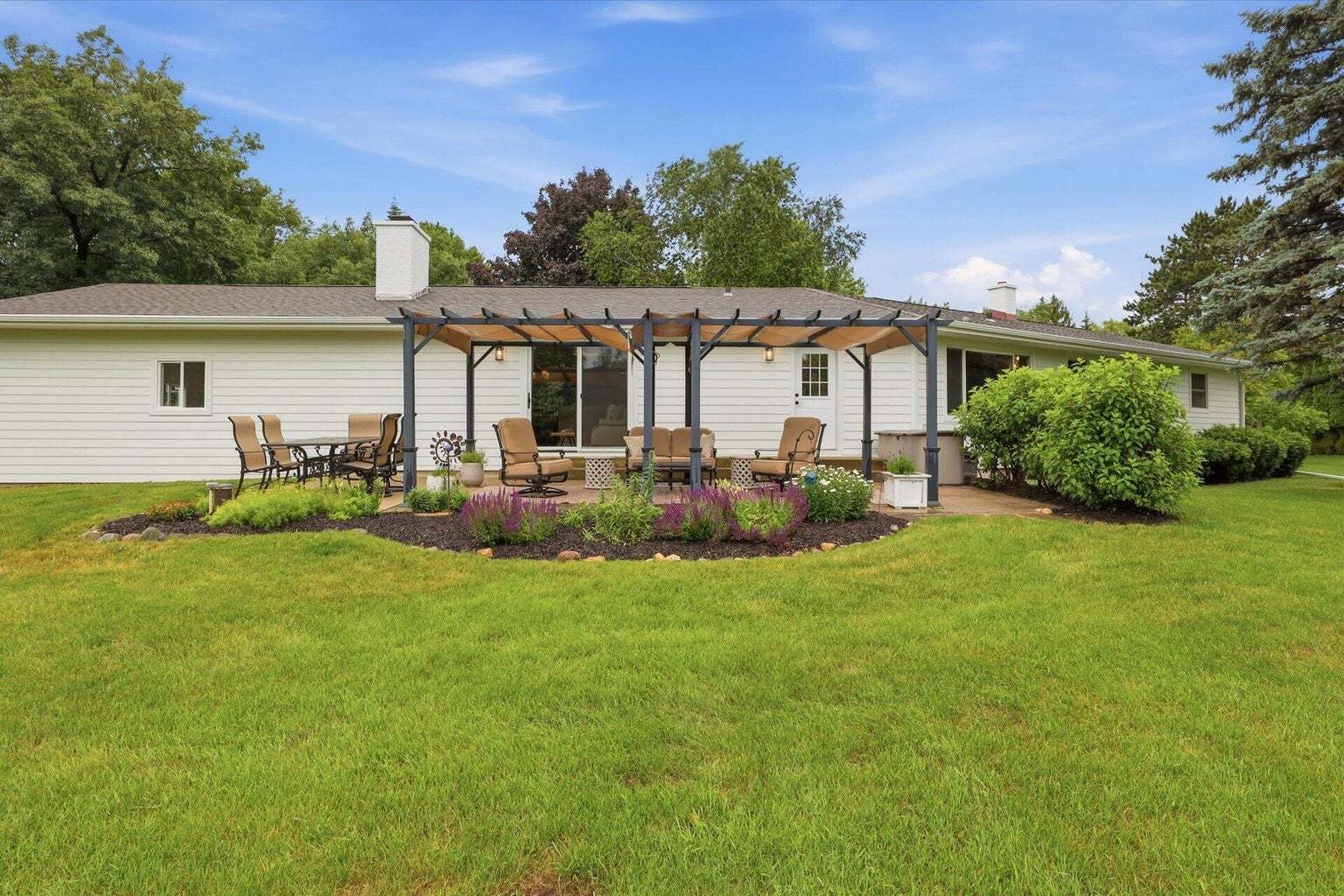 7288 South & D Road Delavan, WI 53115 - Photo 2 of 47