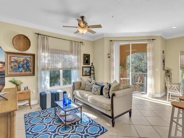 $2,400 | 5035 Fairways Circle, Unit C305, Vero Beach, FL 32967