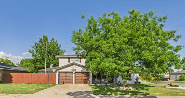 $233,000 | 2600 Comanche Trail, Pampa, TX 79065