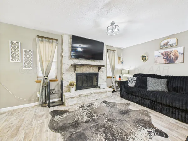 $233,000 | 2600 Comanche Trail, Pampa, TX 79065