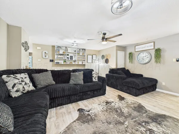 $233,000 | 2600 Comanche Trail, Pampa, TX 79065