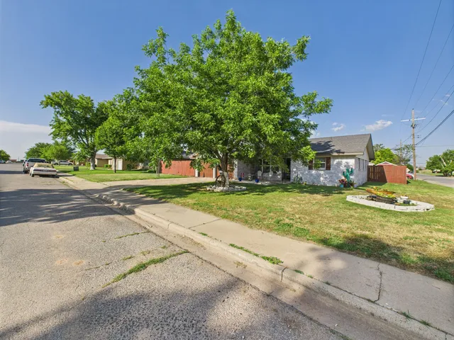 $233,000 | 2600 Comanche Trail, Pampa, TX 79065