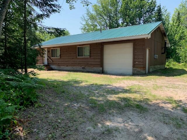 9561 North Whitefish Point Road Paradise, MI 49768 - Photo 2 of 21 Gallery Image 2