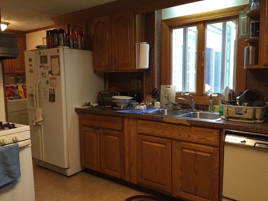 19 Truman Road Newton, MA 02459 - Photo 5 of 16
