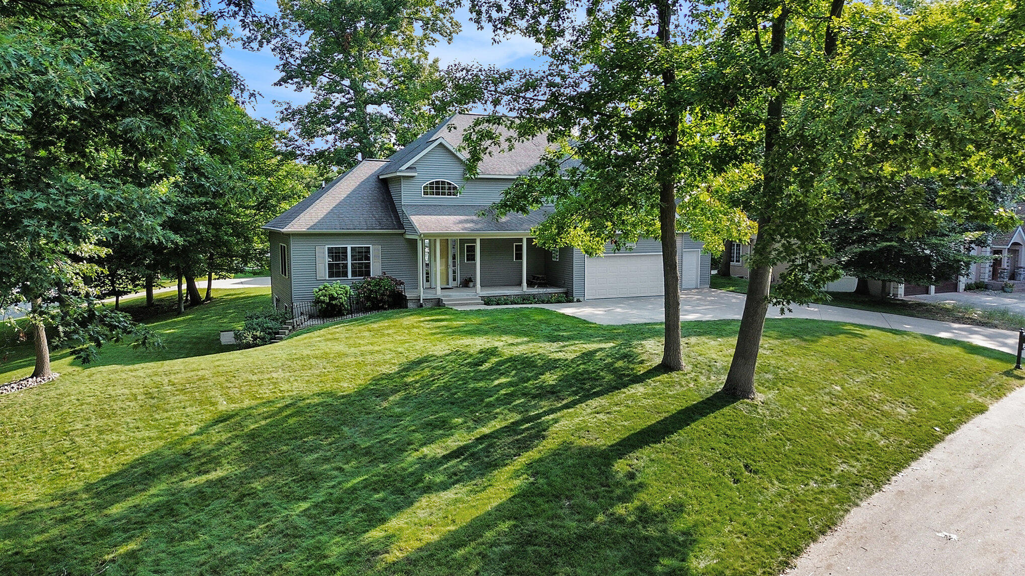3220 Lake Ridge Court Muskegon, MI 49441 - Photo 44 of 49 043_photo_sep_12_2024_10_37_46
